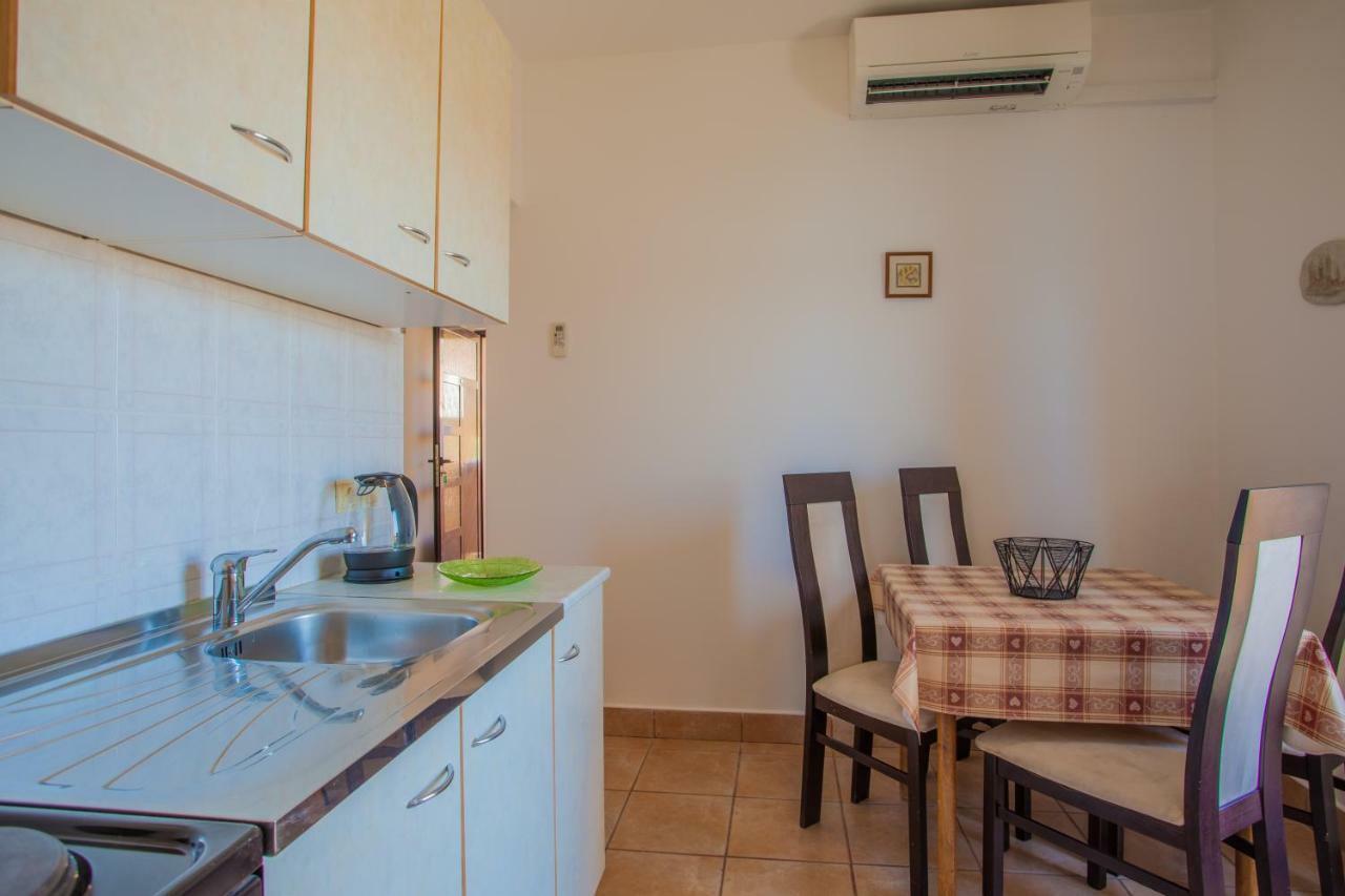 Apartmani Komesic Zubovici Bagian luar foto