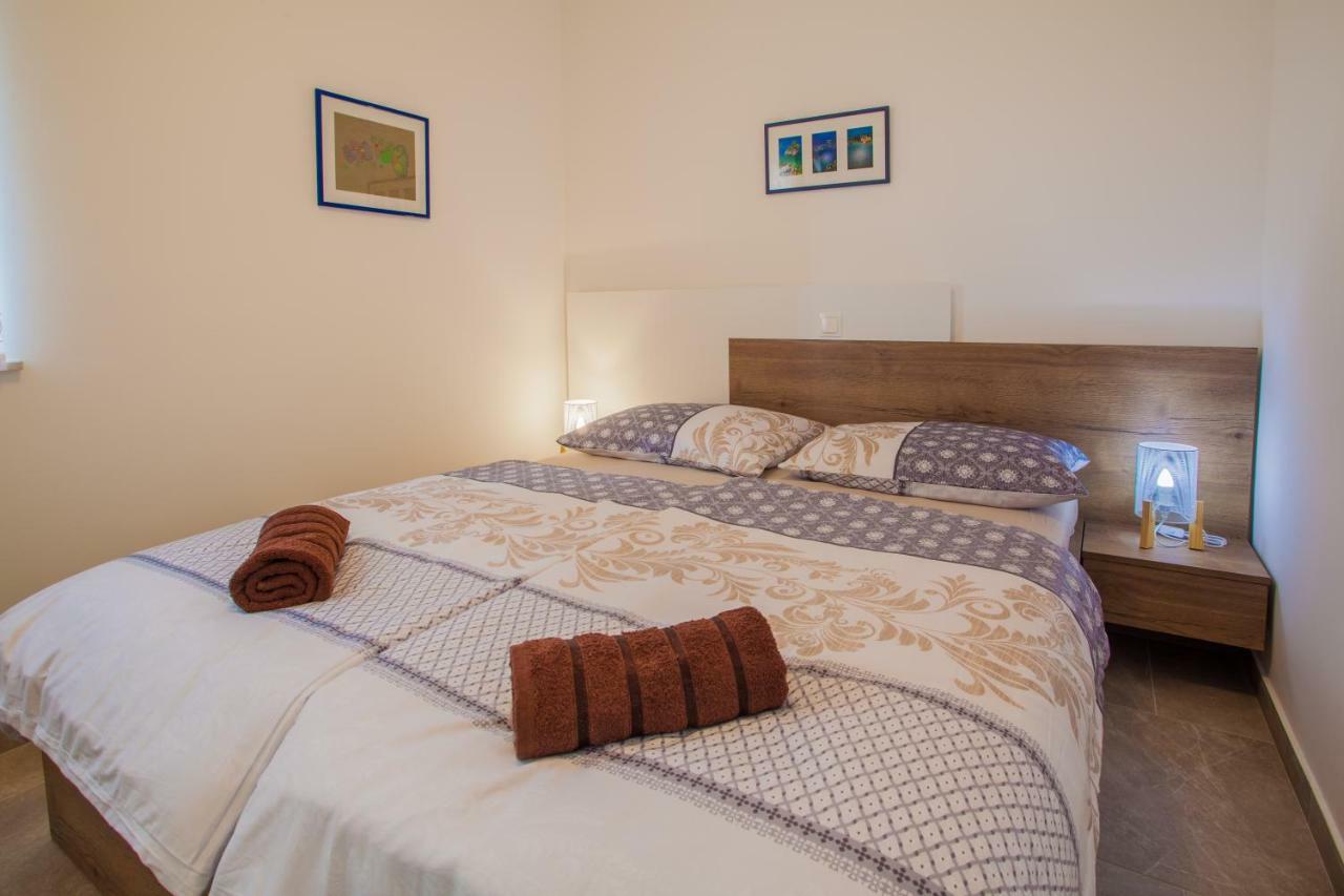 Apartmani Komesic Zubovici Bagian luar foto