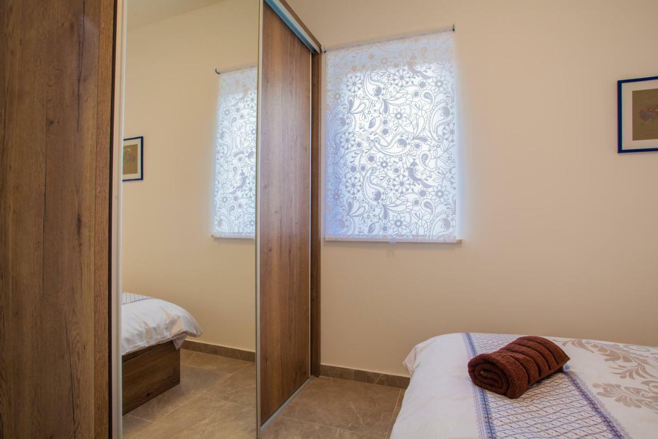 Apartmani Komesic Zubovici Bagian luar foto