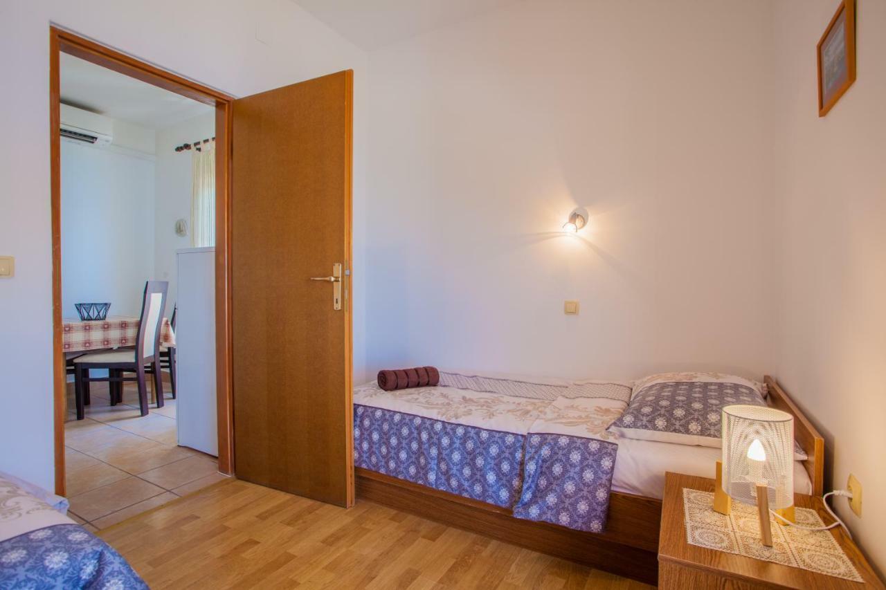 Apartmani Komesic Zubovici Bagian luar foto